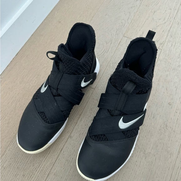 Nike Lebron Soldier Black Sneakers - Picture 3 of 6